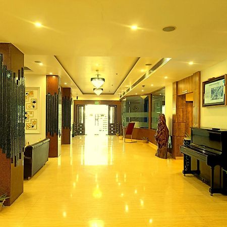 Days Hotel Neemrana Buitenkant foto