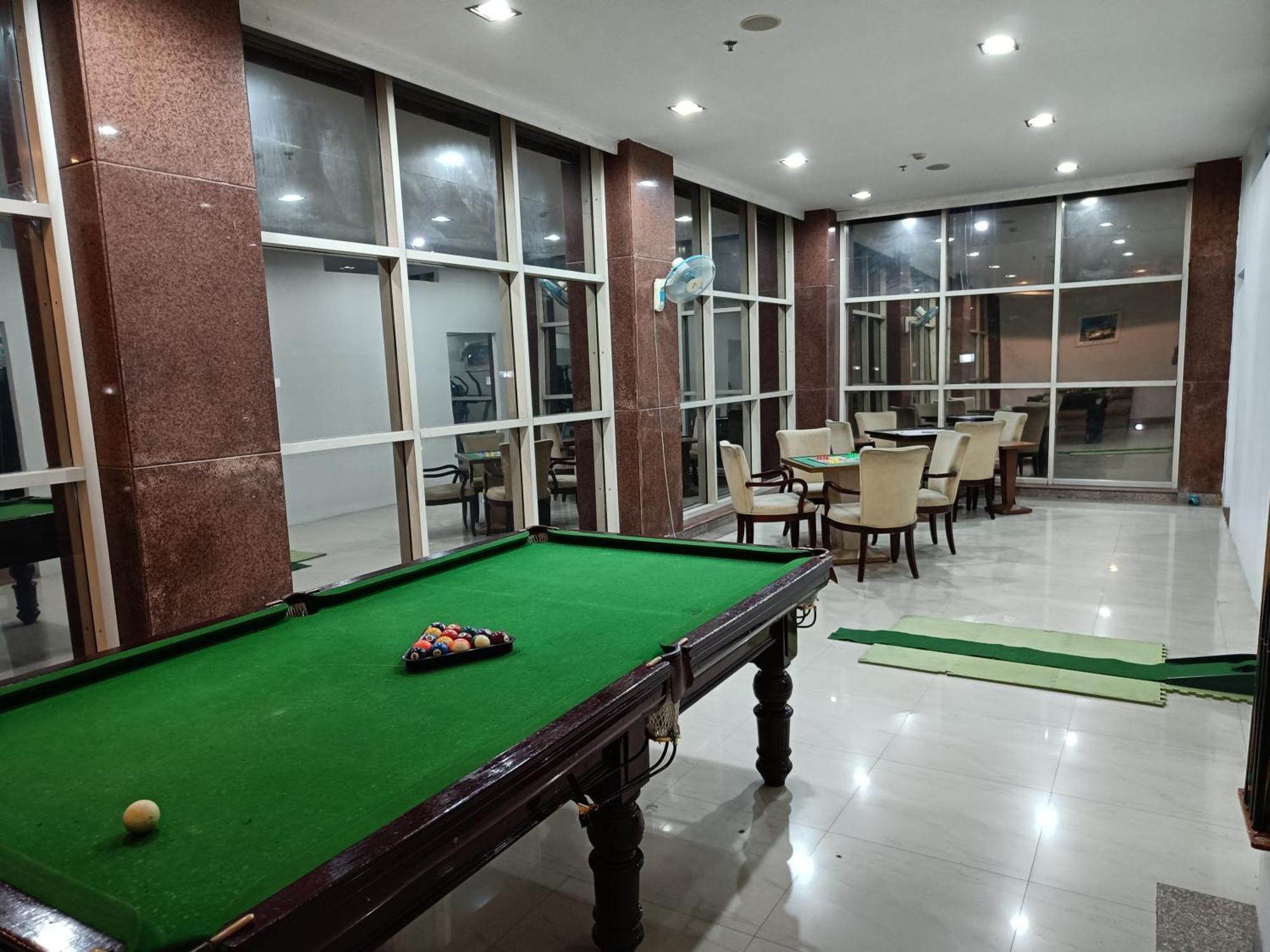 Days Hotel Neemrana Buitenkant foto
