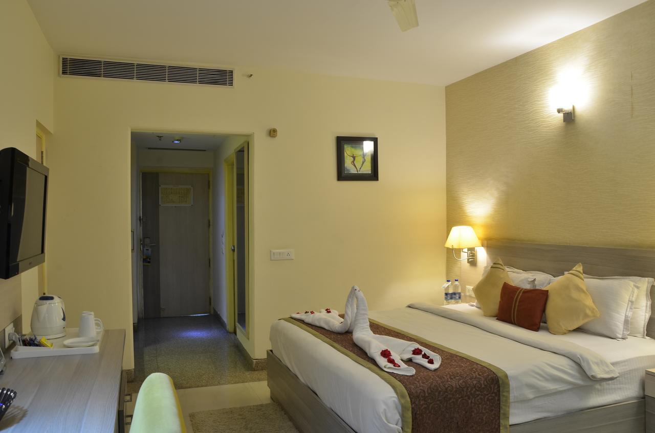 Days Hotel Neemrana Buitenkant foto