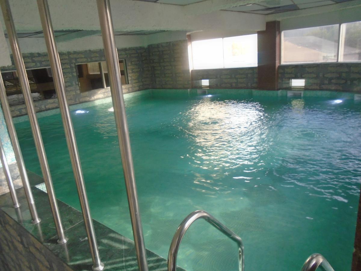 Days Hotel Neemrana Buitenkant foto