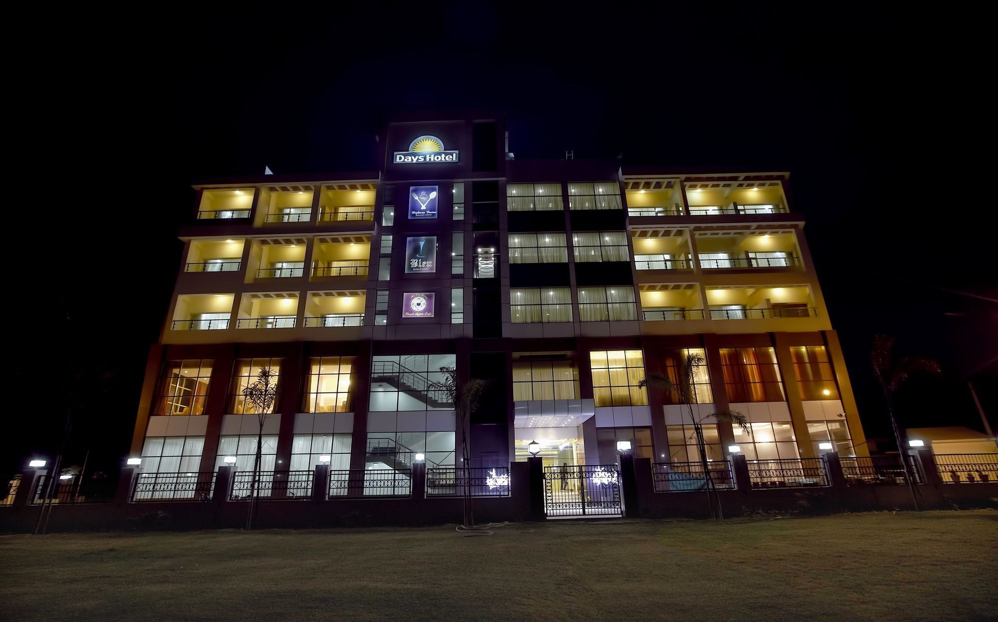 Days Hotel Neemrana Buitenkant foto