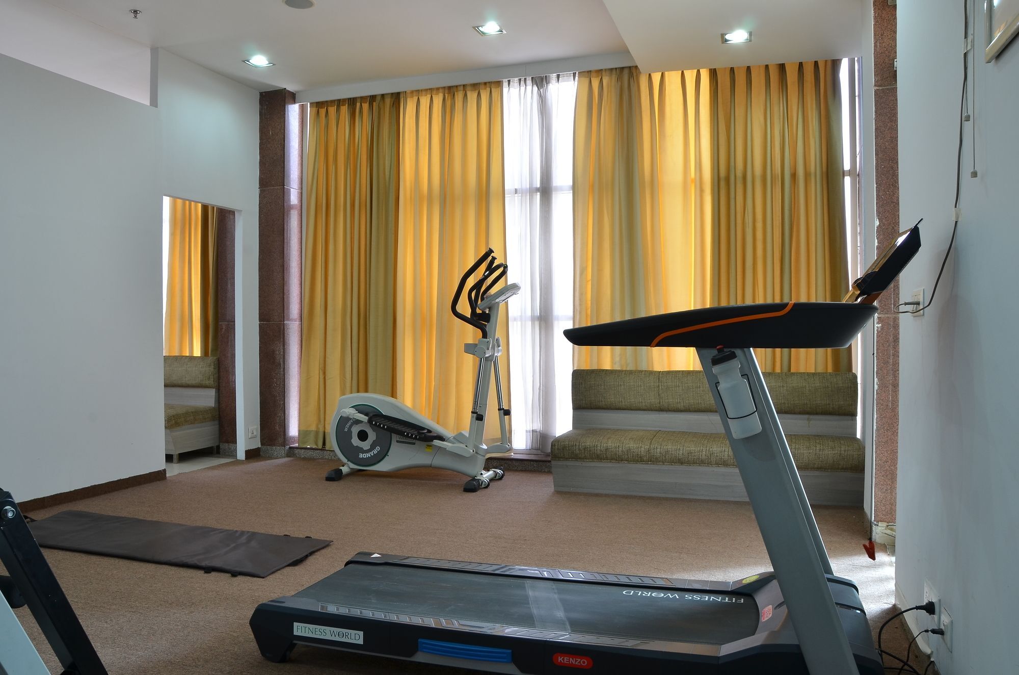 Days Hotel Neemrana Buitenkant foto
