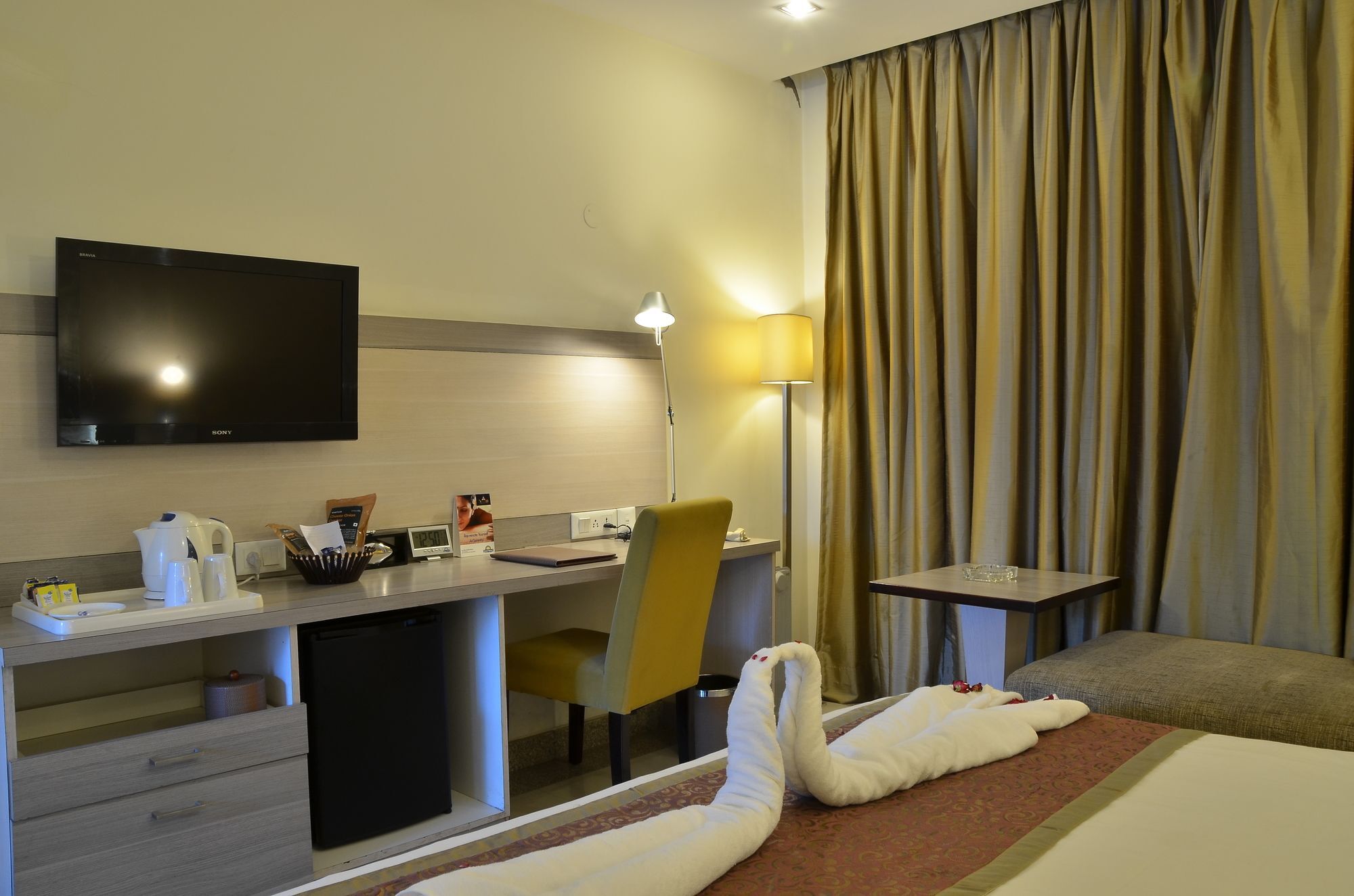 Days Hotel Neemrana Buitenkant foto