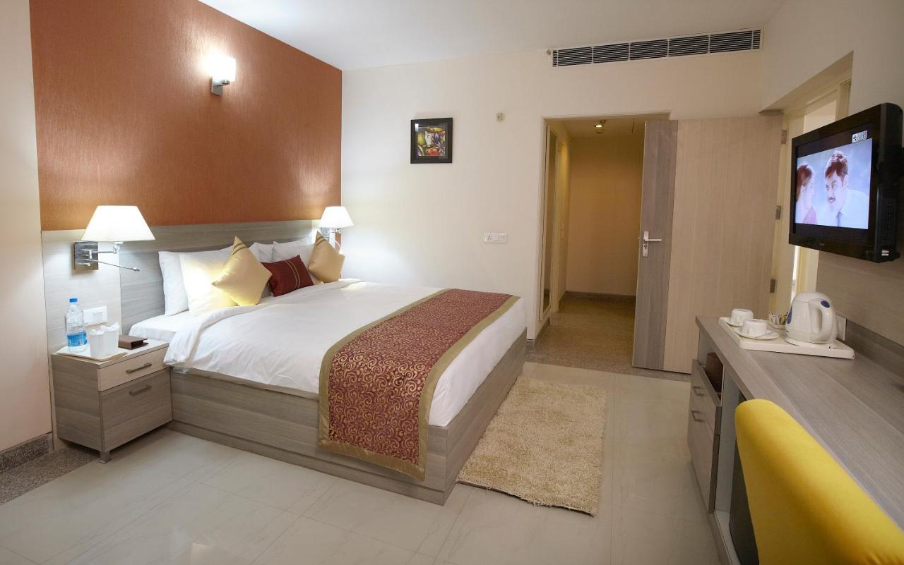 Days Hotel Neemrana Buitenkant foto